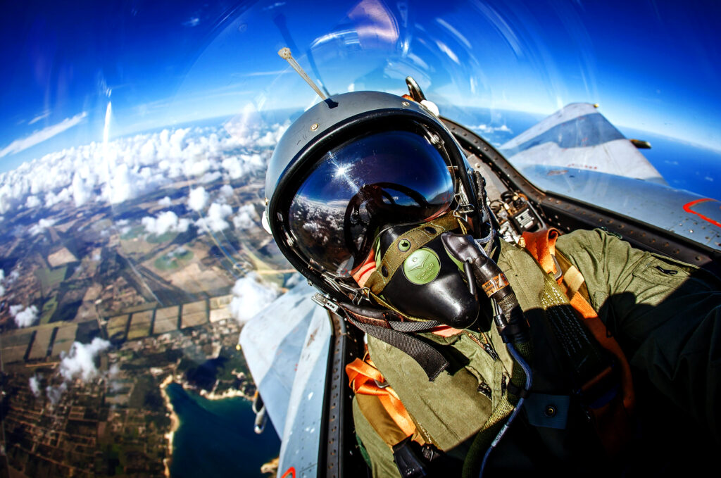 Fotografia de arquivo: Selfie of Johnson Barros, a photographer from the Brazilian Air Force.