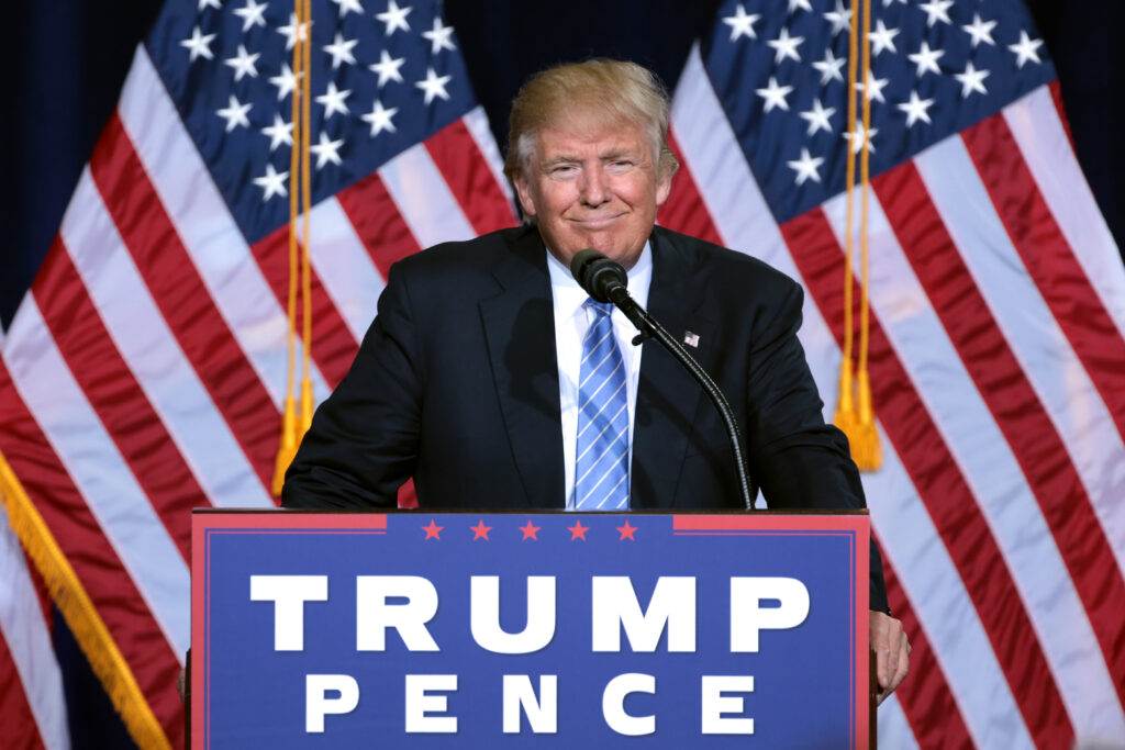 Fotografia de arquivo: Donald Trump speaking at an immigration policy speech in Phoenix, Arizona..